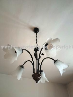 LAMPADARIO PER CAMERA