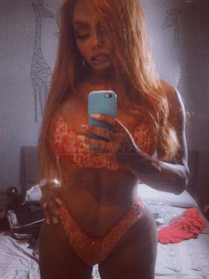 Anitta tx Immagine